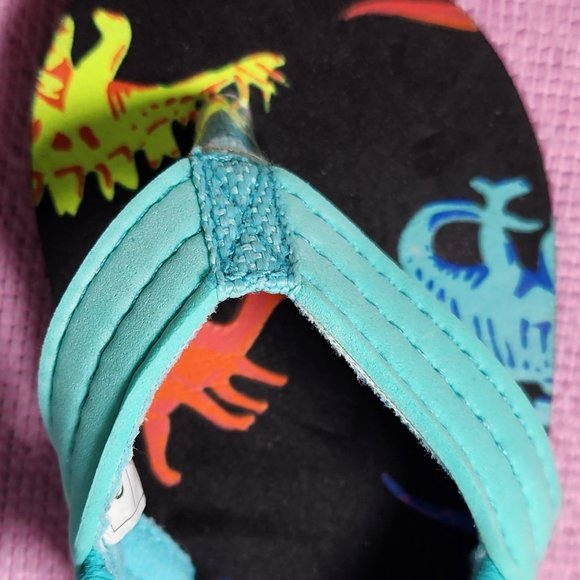 Carter's Baby Boy Dinosaur Flip Flops Size XS 3-4 - Picture 2 of 6